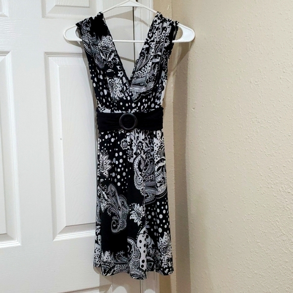 Love Tease Dresses & Skirts - Dress